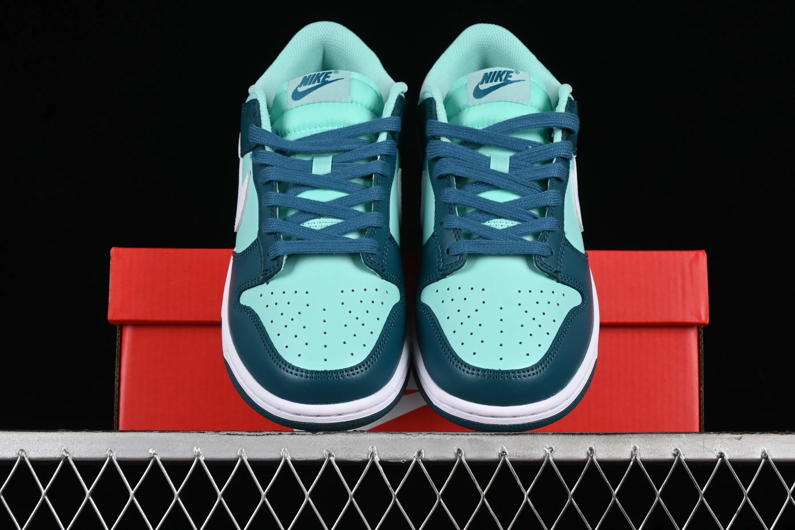 All categories Nk SB Dunk series Nk SB Dunk Low low-top sneakers Nk Dunk Low "Geode Teal" white and green color SB low-top casual sneakers DD1503-301